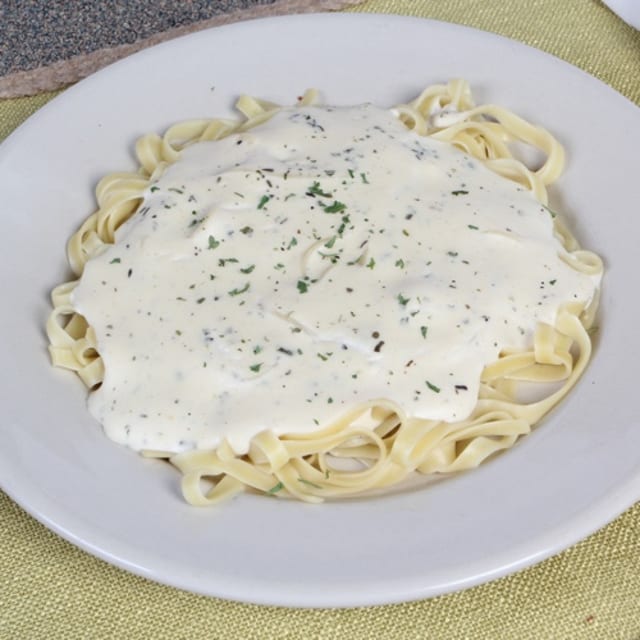 Fettuccine Alfredo - A La Carte.